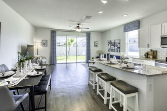 Oak Haven in Riverview, FL - Foto de edificio - Interior Photo