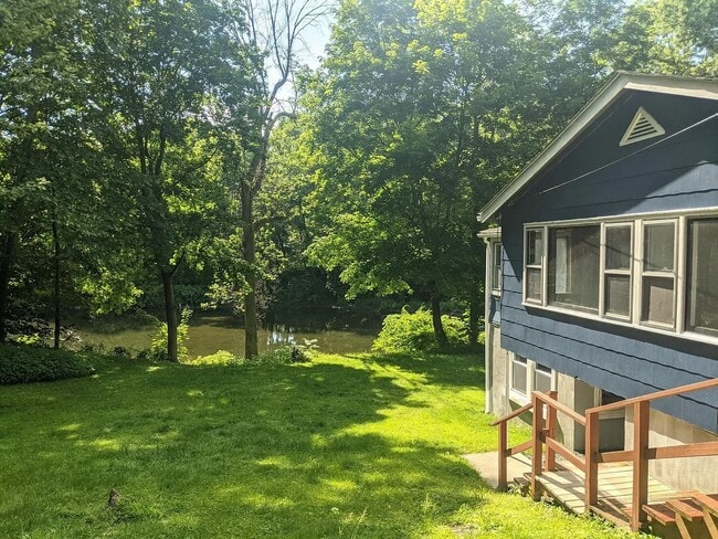 property at 1943 New Hackensack Rd