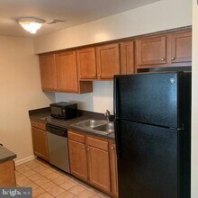 606 Marion Quimby Dr in Stevensville, MD - Building Photo - Building Photo