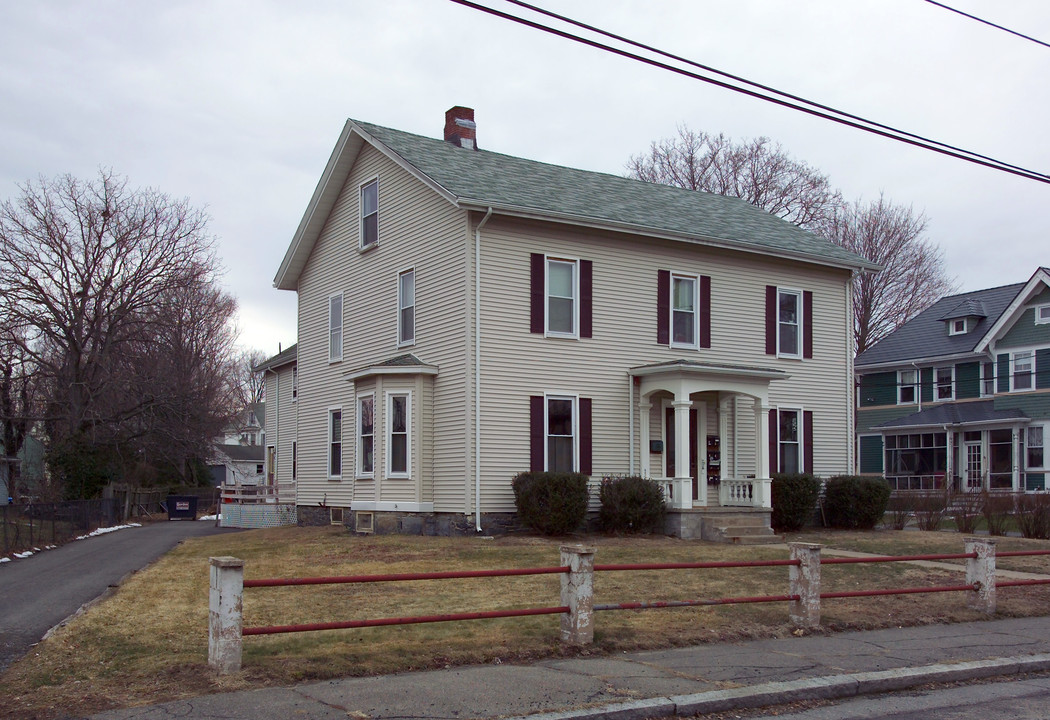 50 Cedar St in Taunton, MA - Building Photo