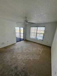 327 Coledway Dr in Punta Gorda, FL - Foto de edificio - Building Photo