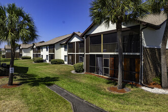 Regency Pines in Rockledge, FL - Foto de edificio - Building Photo