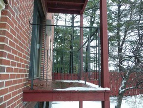 12 East Side Dr-Unit -15 in Concord, NH - Foto de edificio - Building Photo