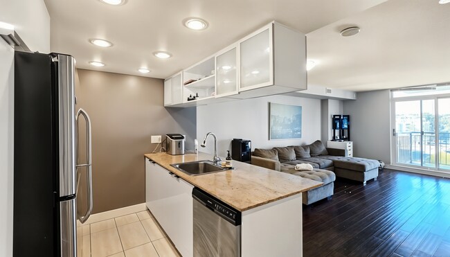 1110-1111 11 St SW in Calgary, AB - Building Photo - Building Photo