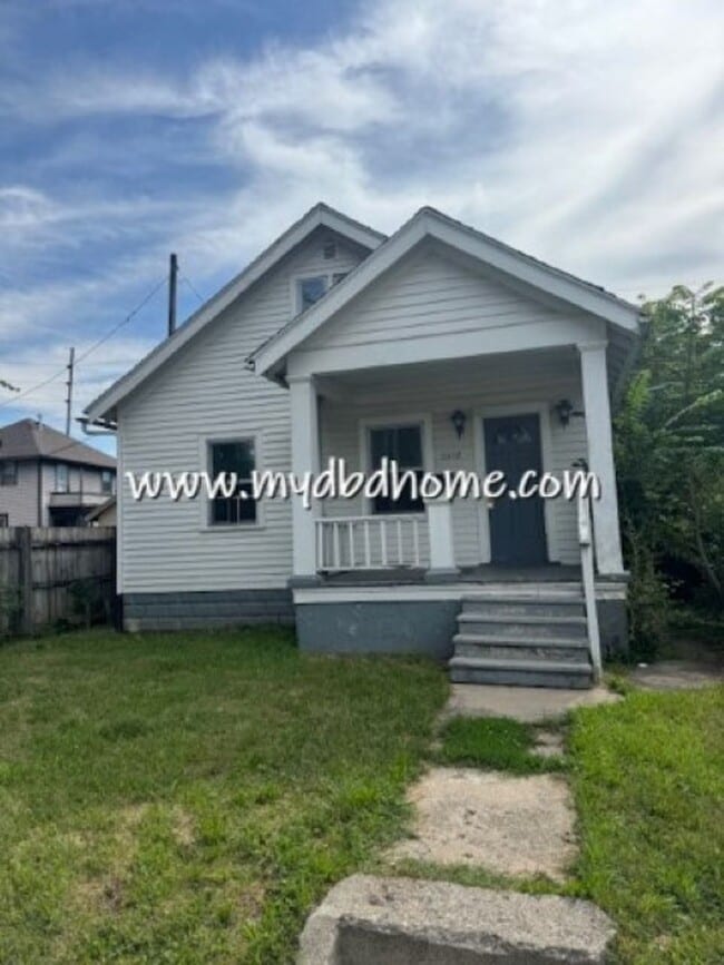 property at 2917 Monroe St