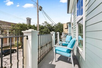 1216 Carondelet St in New Orleans, LA - Building Photo - Building Photo