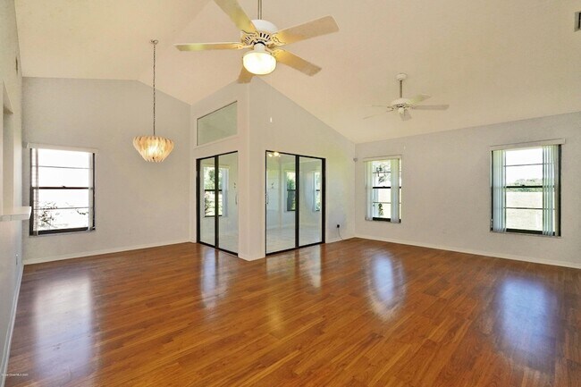 840 Ridge Lake Dr in Melbourne, FL - Building Photo - Building Photo