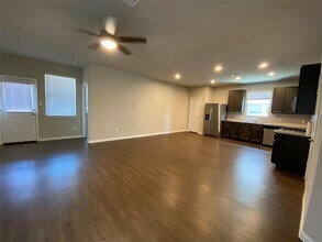 2702 Hoffman Ln in Conroe, TX - Building Photo - Building Photo