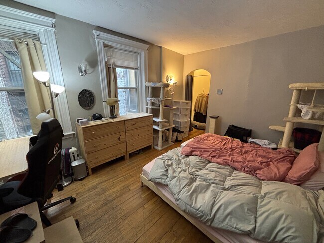8 Grove St, Unit 5 in Boston, MA - Building Photo - Building Photo