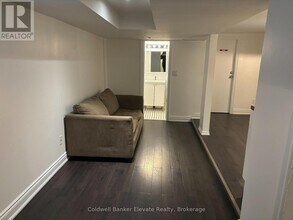 136-136 Argyle St in Toronto, ON - Building Photo - Building Photo