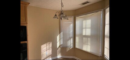 35 Bradley St in Covington, GA - Foto de edificio - Building Photo