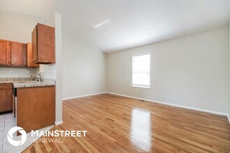 1574 Autumn Village Dr in Columbus, OH - Building Photo - Building Photo
