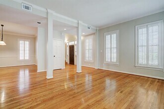 6639 Rutgers Ave in Houston, TX - Foto de edificio - Building Photo