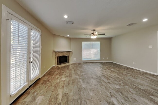3515 Timothy Ln in Richmond, TX - Building Photo - Building Photo