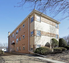 106 Dolores Dr in Bensenville, IL - Foto de edificio - Building Photo