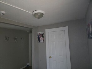 144-146 Mapes Avenue, 3 in Newark, NJ - Foto de edificio - Building Photo