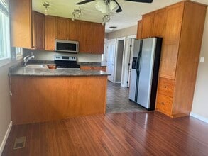 150-300-150 Lyon St S in Prince George, BC - Building Photo - Building Photo