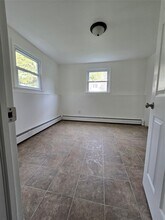 11 Reservoir Rd in Highland, NY - Building Photo - Building Photo