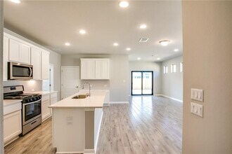 2801 Stone Branch Dr in Leander, TX - Building Photo - Building Photo