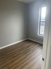 110 S Webster Ave in Omro, WI - Building Photo - Building Photo