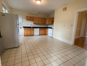 80 Corey Rd in Boston, MA - Foto de edificio - Building Photo