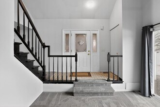 1336 Queensgreen Cir in Naperville, IL - Building Photo - Building Photo