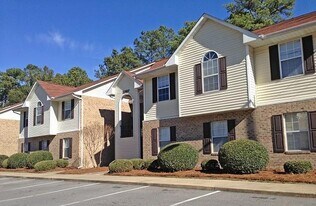 2918 Mulberry Ln in Greenville, NC - Building Photo