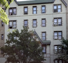 115 E Mosholu Pky N in Bronx, NY - Foto de edificio - Building Photo