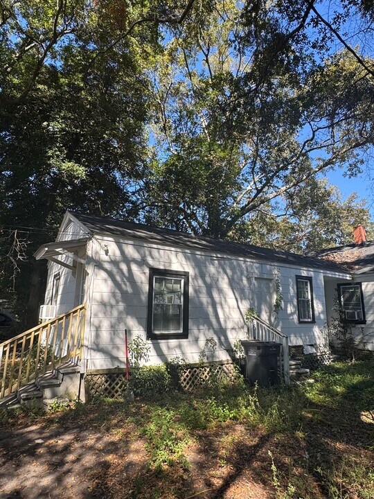 3767 Walnut St in North Charleston, SC - Building Photo