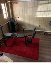 6729 Short Ln in Upper Darby Township, PA - Foto de edificio - Building Photo