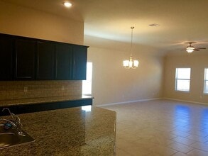 618 Longstreet Dr in Rosenberg, TX - Building Photo - Building Photo