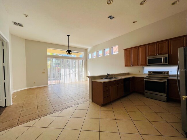 8413 St Marino Blvd in Orlando, FL - Building Photo - Building Photo