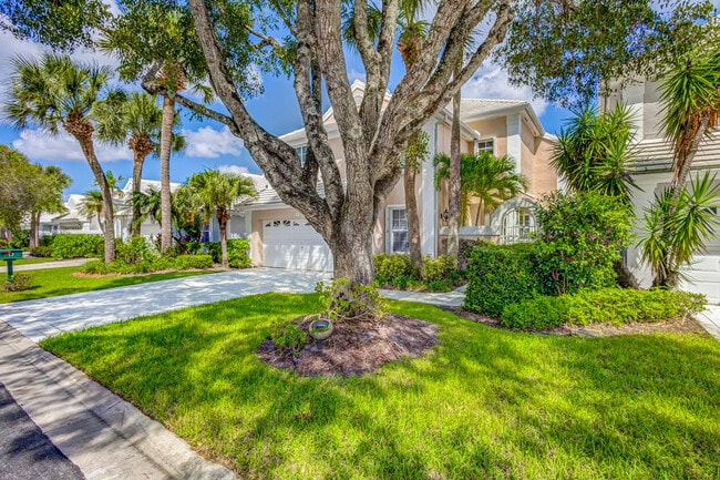 17 Selby Ln in Palm Beach Gardens, FL - Building Photo - Building Photo