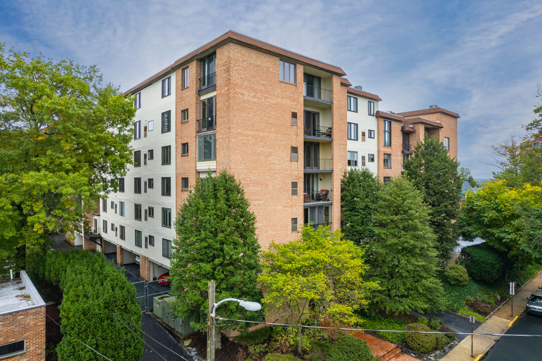 Hamilton House Condominiums in Wilmington, DE - Building Photo