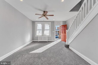 2818 Mayfield Ave in Baltimore, MD - Foto de edificio - Building Photo