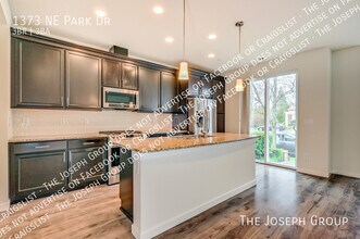 1373 NE Park Dr in Issaquah, WA - Building Photo - Building Photo