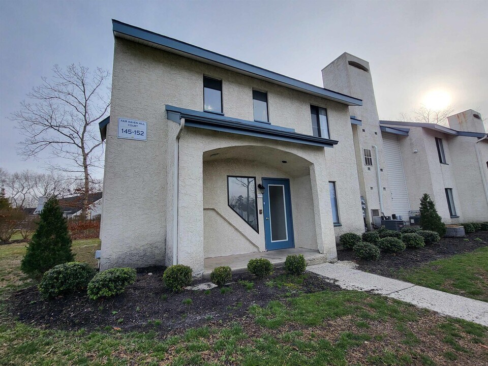 151 Fair Haven Hill Ct in Absecon, NJ - Building Photo