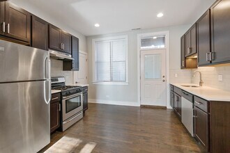 1946 W Nelson St, Unit 1946-2W in Chicago, IL - Building Photo - Building Photo