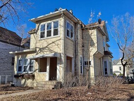 3108 Colfax Ave S, Unit 1 - lower in Minneapolis, MN - Building Photo