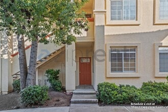 7054 Dublin Meadows St in Dublin, CA - Building Photo - Building Photo