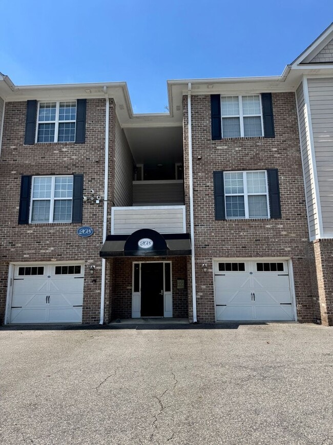 property at 208 Fountainhead Ln