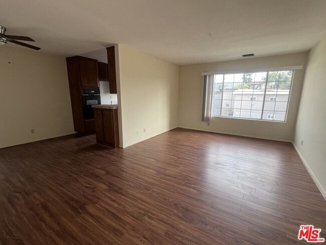 property at 18600 Burbank Blvd