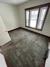 1305 Merrill Ave, Unit 4 in Wausau, WI - Building Photo - Building Photo