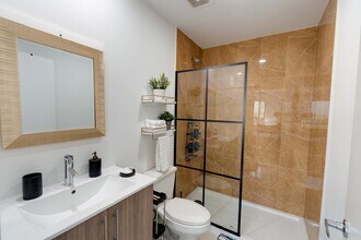 1112 NW 2nd St, Unit Studio in Homestead, FL - Building Photo - Building Photo