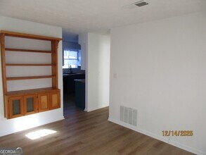 2822 Chelsey Trail in Jonesboro, GA - Foto de edificio - Building Photo