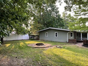 2526 Trossock Ln in St. Louis, MO - Building Photo - Building Photo