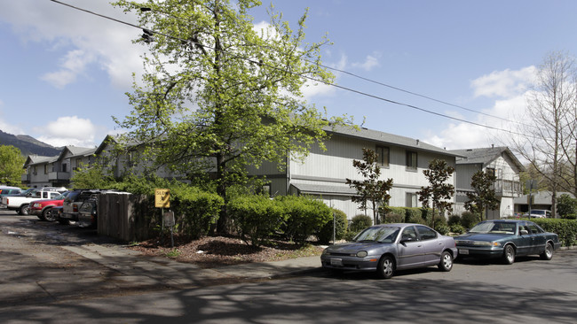 Wineridge Apartments in Calistoga, CA - Building Photo - Building Photo