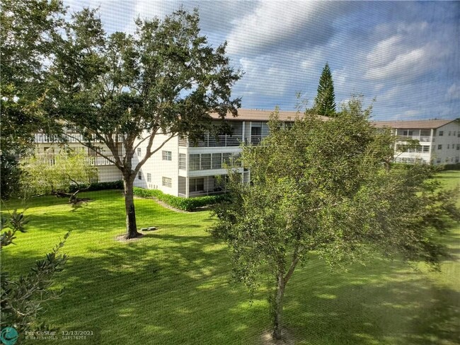 540 Mansfield M-Unit -540 in Boca Raton, FL - Foto de edificio - Building Photo