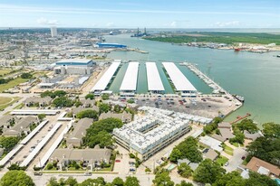 921 Marine Dr in Galveston, TX - Building Photo