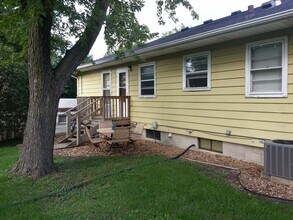 2209 Franklin St in Cedar Falls, IA - Building Photo - Building Photo